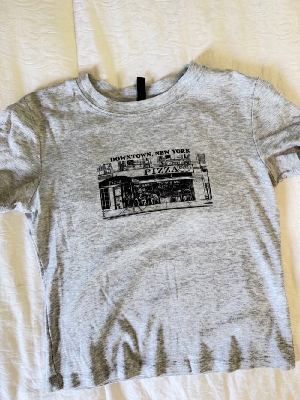 H&M Divided NYC Pizza Graphic Tee Gray Cropped Boxy T-Shirt Size Small